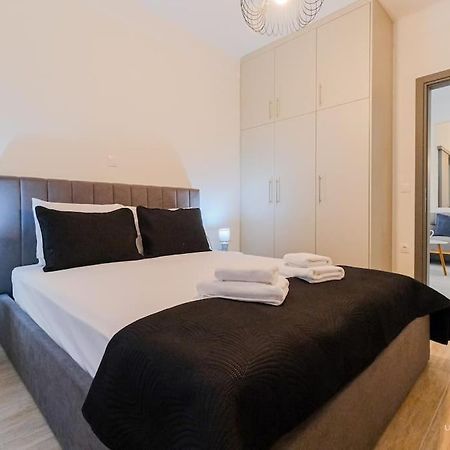 Theofilos Urban Apartment, Close To City Center Salonicco Esterno foto