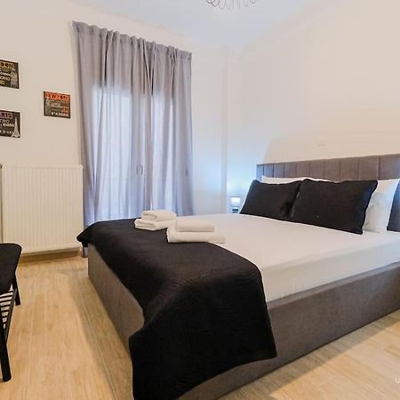 Theofilos Urban Apartment, Close To City Center Salonicco Esterno foto