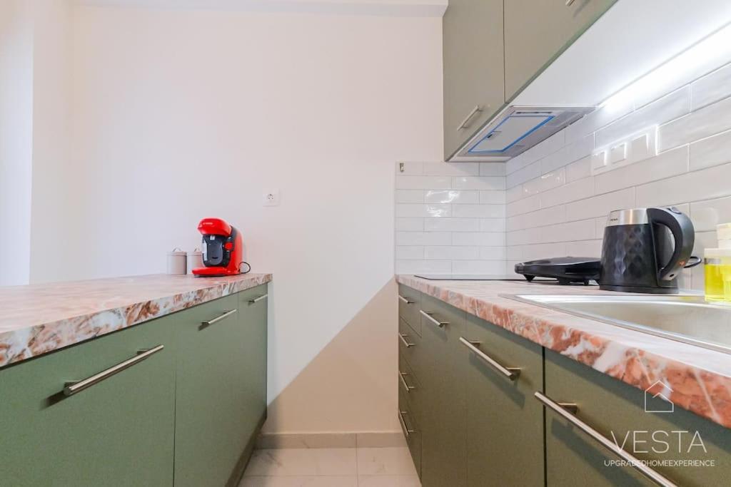 Theofilos Urban Apartment, Close To City Center Salonicco Esterno foto