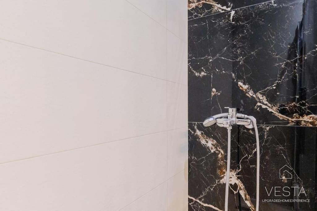 Theofilos Urban Apartment, Close To City Center Salonicco Esterno foto